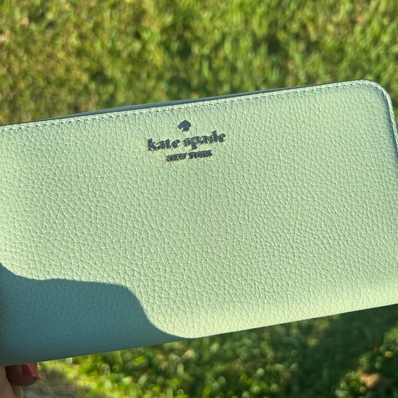 kate spade | Bags | Kate Spade Leila Large Continental Wallet In Beach ...